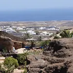 Castillo Lanzarote Bentley - Luxury -sleep In A Volcanic Cave *