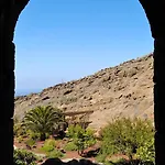 Castillo Lanzarote Bentley - Luxury -sleep In A Volcanic Cave * Tías