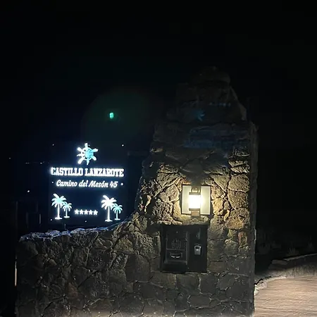 Daire Castillo Lanzarote Bentley - Luxury -sleep In A Volcanic Cave *