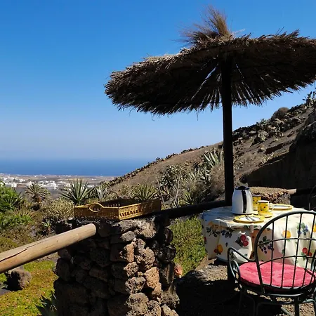 Daire Castillo Lanzarote Bentley - Luxury -sleep In A Volcanic Cave *