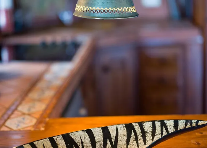 Castillo Lanzarote Bentley - Luxury -sleep In A Volcanic Cave Tías