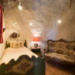 Castillo Lanzarote Bentley - Luxury -sleep In A Volcanic Cave