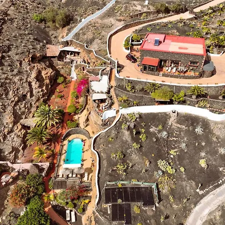 Castillo Lanzarote Bentley - Luxury -sleep In A Volcanic Cave Tías