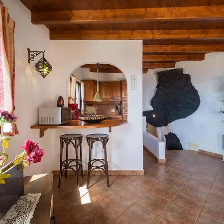 Castillo Lanzarote Bentley - Luxury -sleep In A Volcanic Cave Apartmán Tías