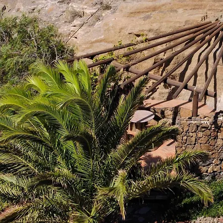 Castillo Lanzarote Bentley - Luxury -sleep In A Volcanic Cave * Tías
