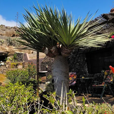 Castillo Lanzarote Bentley - Luxury -sleep In A Volcanic Cave Lejlighed