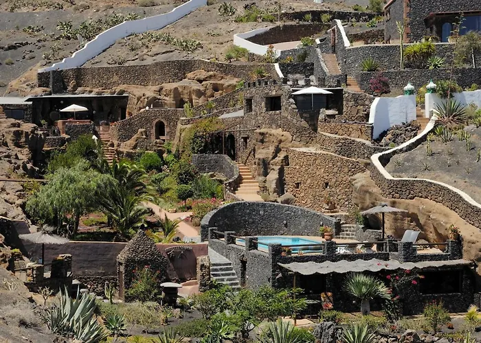 Castillo Lanzarote Bentley - Luxury -sleep In A Volcanic Cave Lejlighed Tías