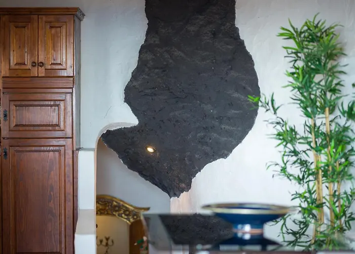 Castillo Lanzarote Bentley - Luxury -sleep In A Volcanic Cave Lejlighed