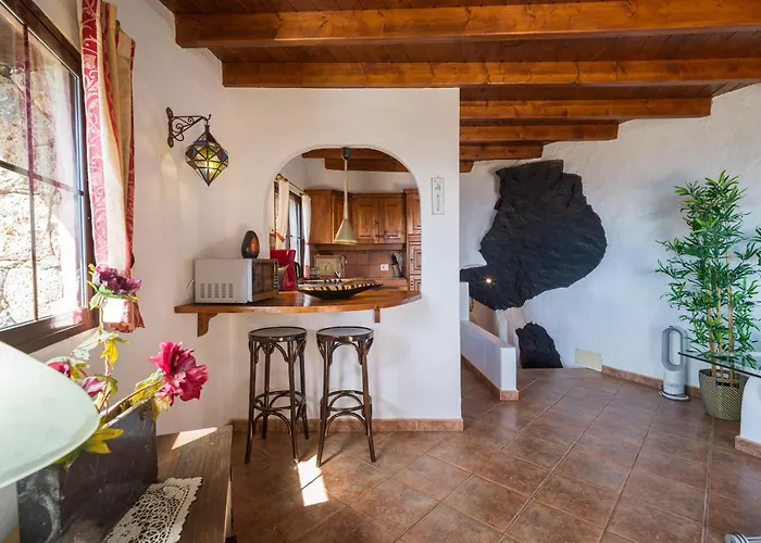 Castillo Lanzarote Bentley - Luxury -sleep In A Volcanic Cave Lejlighed Tías