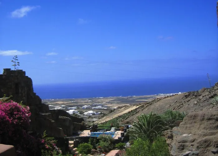 Apartment Castillo Lanzarote Bentley - Luxury -sleep In A Volcanic Cave *
