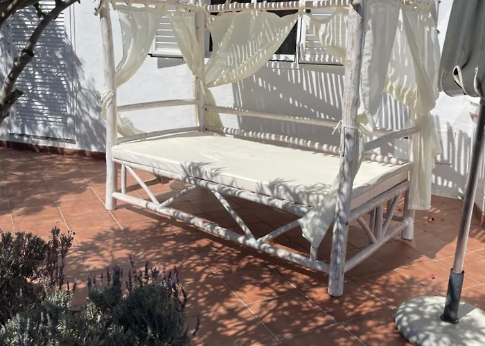 Castillo Lanzarote Bentley - Luxury -sleep In A Volcanic Cave *